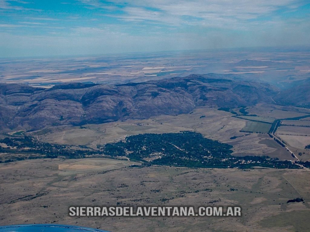 Incendio sobre las Sierras de la Ventana