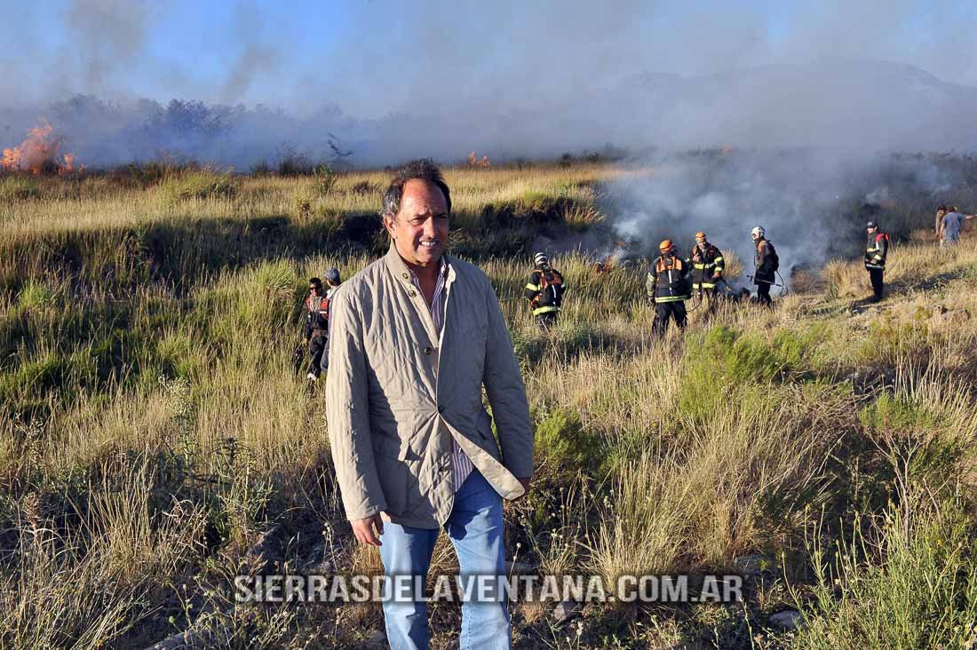 Scioli recorre el incendio en Sierra de la Ventana